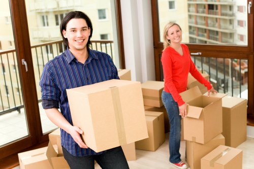 Local moving support near Sydenham Hill streets